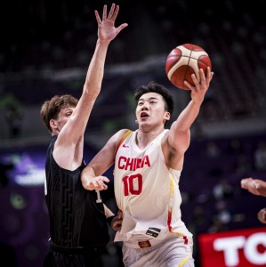 开云sports-男篮集训曾问过亚洲杯大腿？球迷：把郭士强带到了不属于他的高度